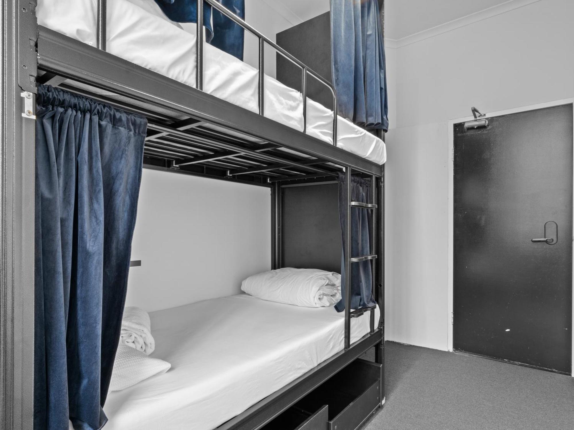 Azzurro Pod Hotel - Central Сідней Номер фото
